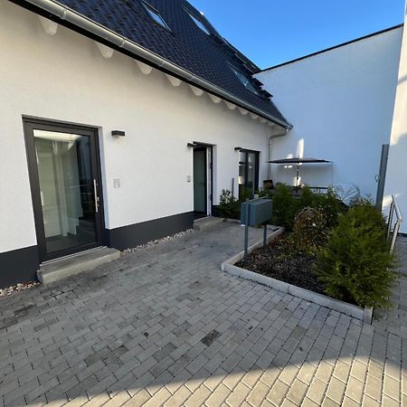Moderne Wohnung Karlsruhe Neureut, Fussbodenheizung - Regendusche - Waschmaschine - Stellplatz Eksteriør billede