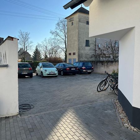 Moderne Wohnung Karlsruhe Neureut, Fussbodenheizung - Regendusche - Waschmaschine - Stellplatz Eksteriør billede