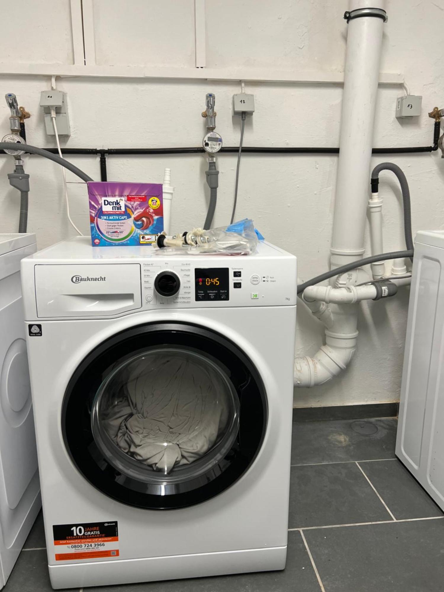 Moderne Wohnung Karlsruhe Neureut, Fussbodenheizung - Regendusche - Waschmaschine - Stellplatz Eksteriør billede