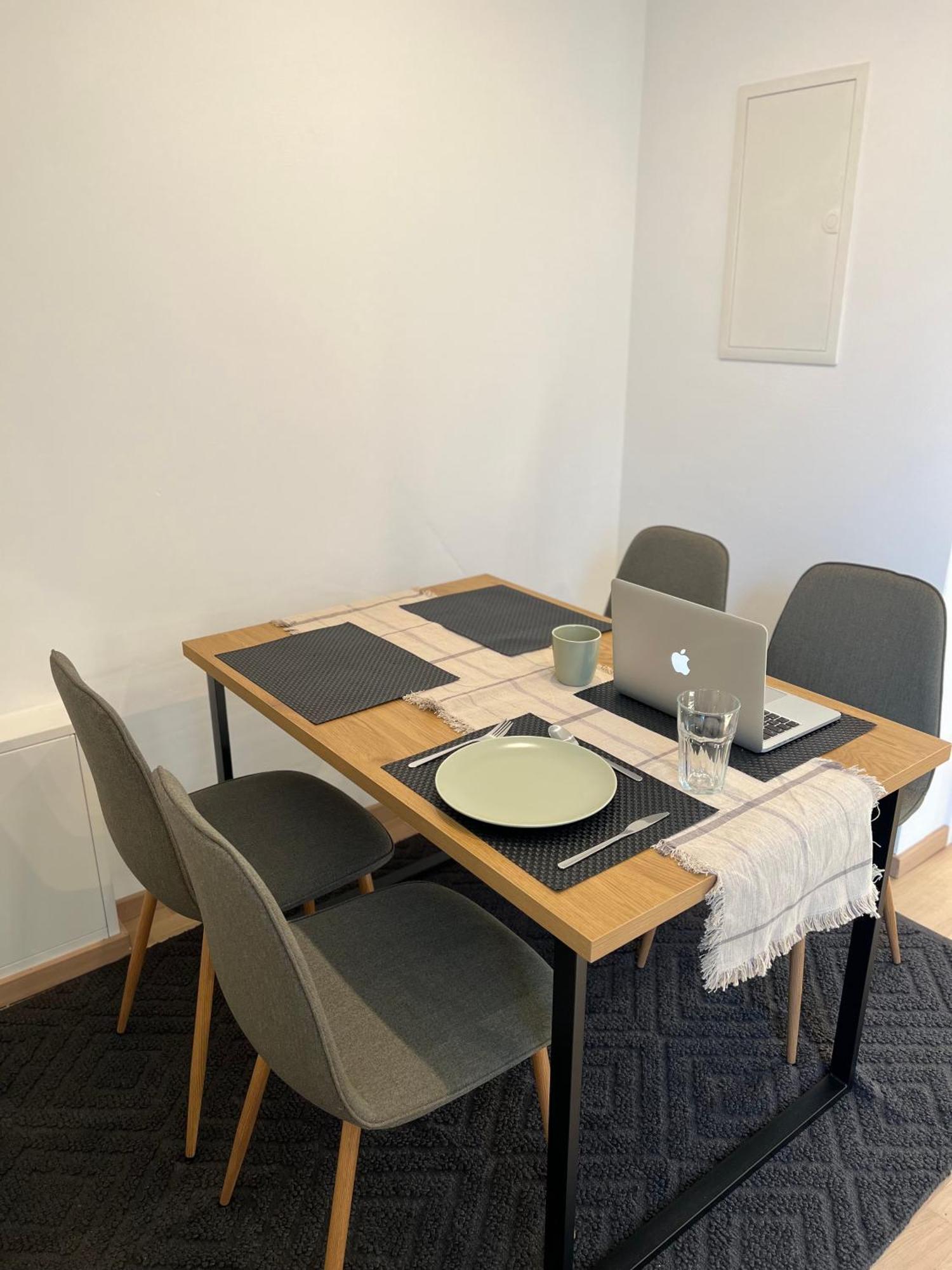 Moderne Wohnung Karlsruhe Neureut, Fussbodenheizung - Regendusche - Waschmaschine - Stellplatz Eksteriør billede